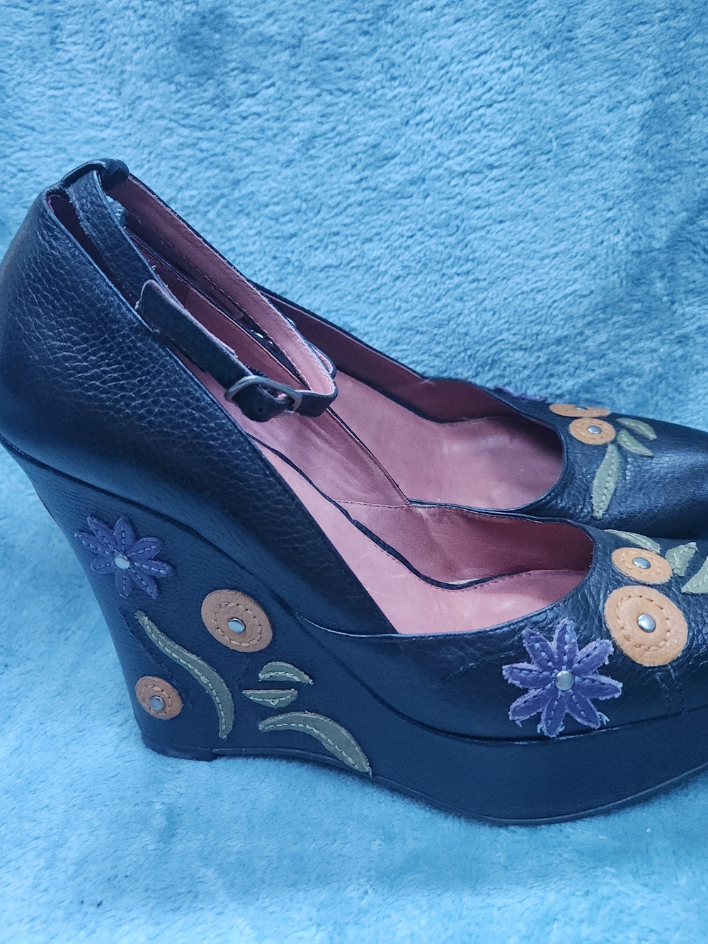 Vince Camuto Black Leather Platform Mary Jane Pumps with Floral Appliqué - Picture 2 of 7